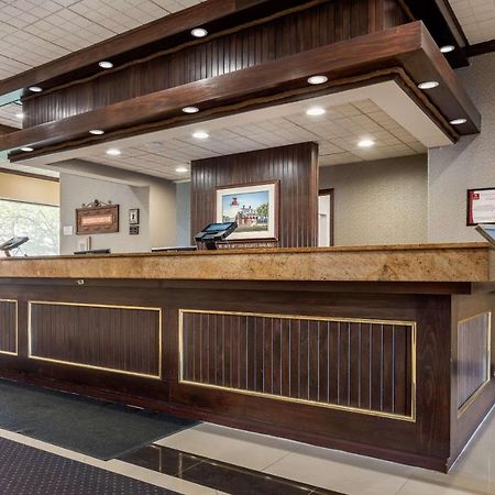 Clarion Hotel Conference Center On Lake Erie Dunkirk Exterior foto