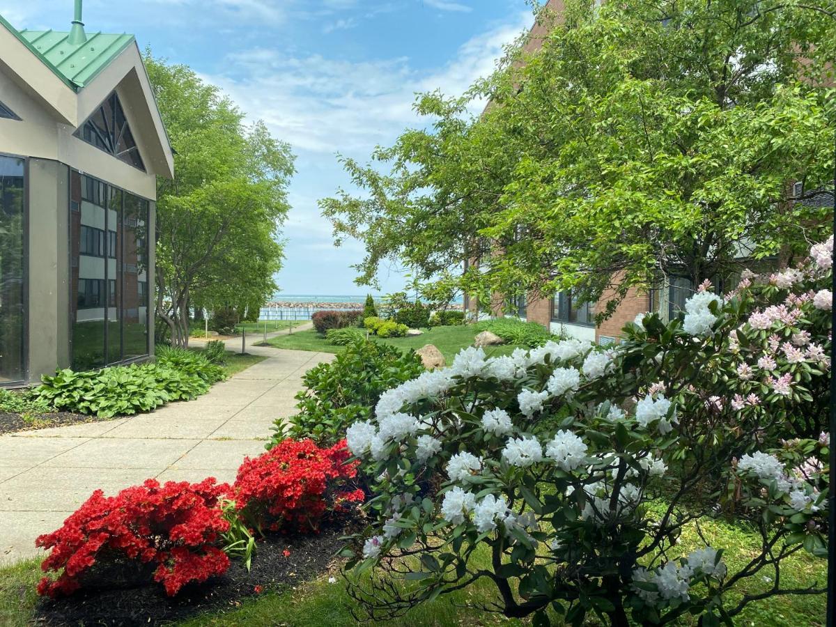 Clarion Hotel Conference Center On Lake Erie Dunkirk Exterior foto