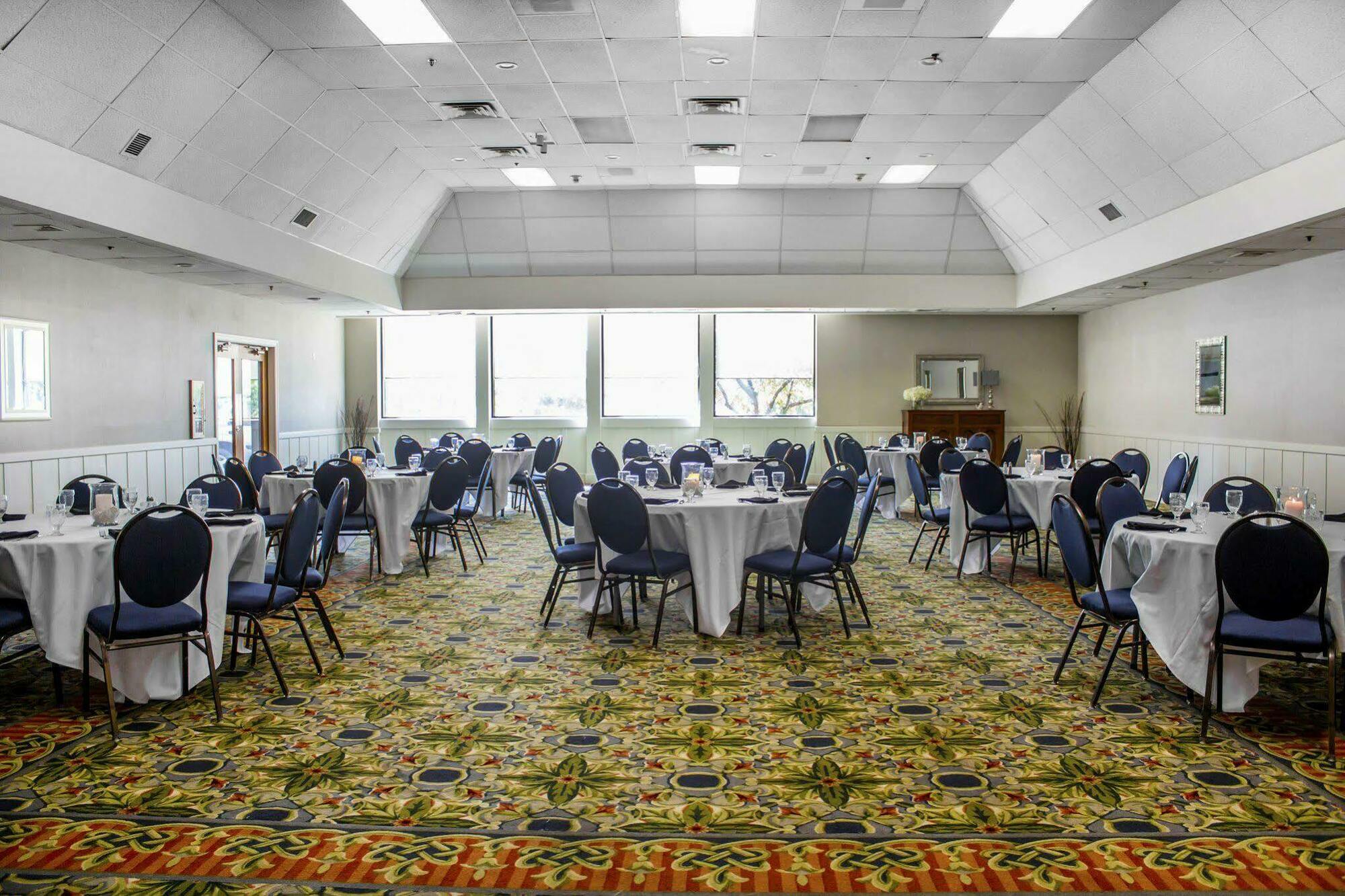 Clarion Hotel Conference Center On Lake Erie Dunkirk Exterior foto
